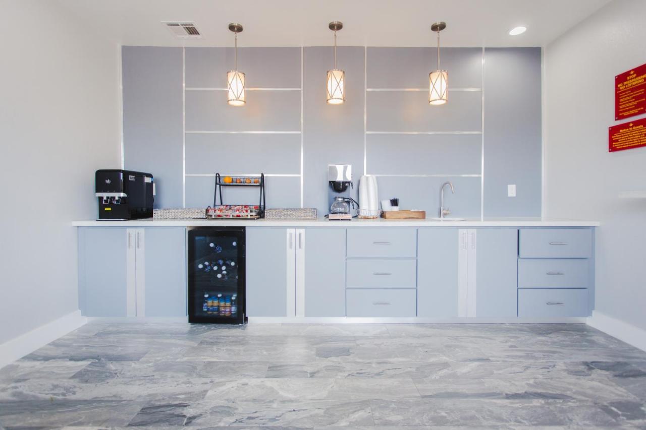Palace Inn Beltway 8 & Westview Хьюстон Экстерьер фото