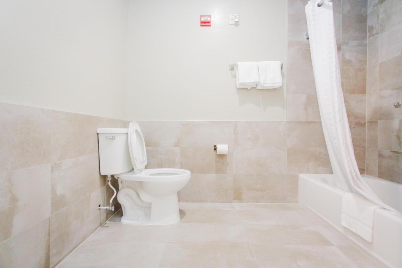 Palace Inn Beltway 8 & Westview Хьюстон Экстерьер фото